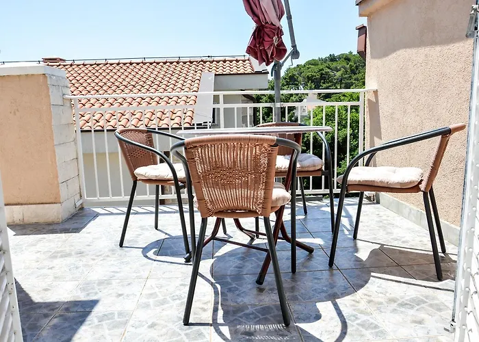 Apartments Minja S